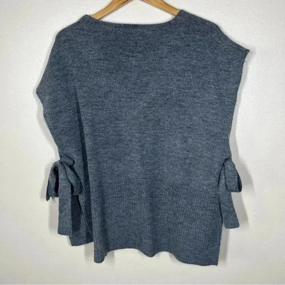 XCVI Womens Gray Vneck Kerby Sweater Vest Cooled Cinder Size Large Tie Details